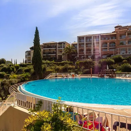 3 Pieces Avec Terrasse, Piscine Et Parking A Saint-raphael - Fr-1-504-606 Apartment *