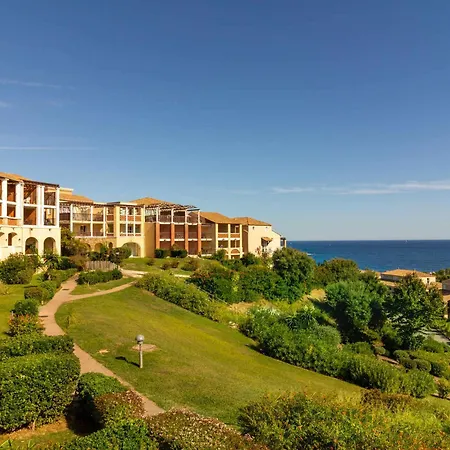 3 Pieces Avec Terrasse, Piscine Et Parking A Saint-raphael - Fr-1-504-606 * Saint-Raphael (Var)